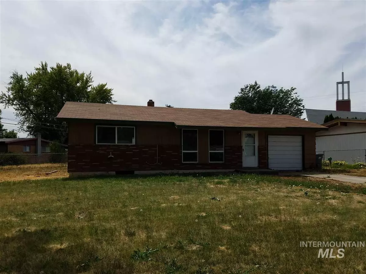 Mountain Home, ID 83647-0000,1165 N 9th E