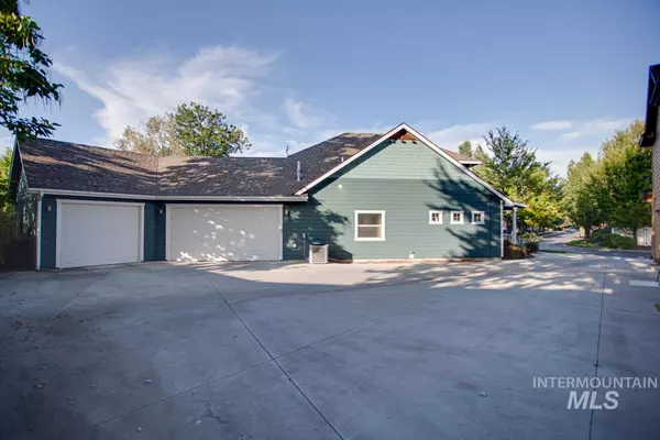 Eagle, ID 83616,882 E Shadow Creek Lane