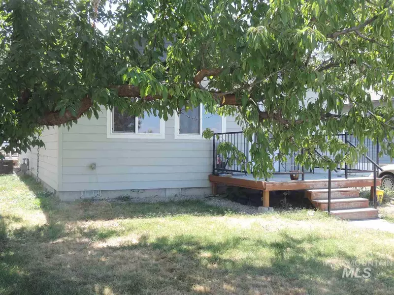 1414 Center Ave, Payette, ID 83661