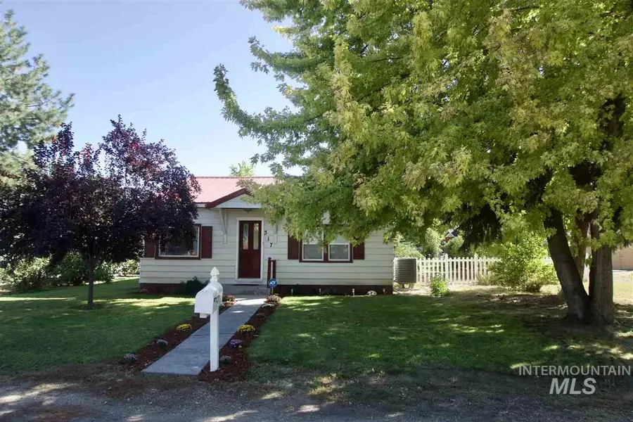 317 W Elm St, New Plymouth, ID 83655