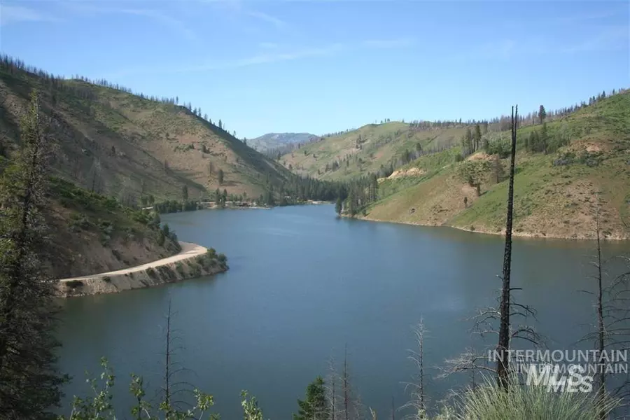 4076 Lester Creek, Pine, ID 83647