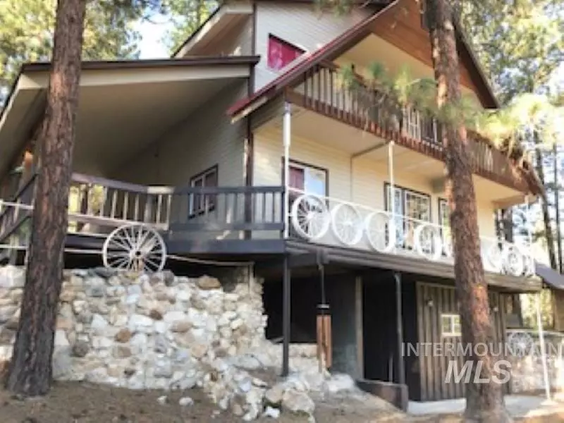 105 Mesplie Rd, Placerville, ID 83666