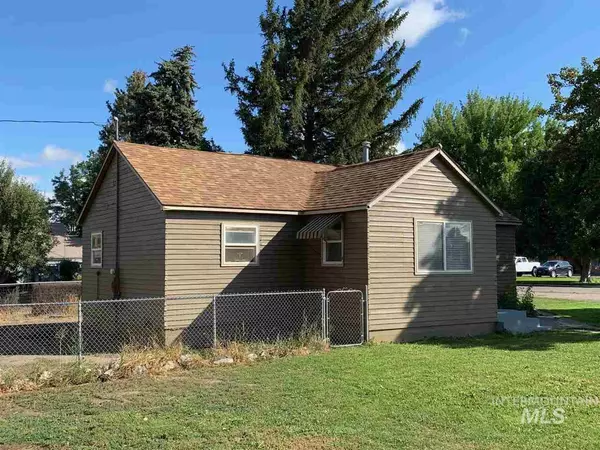 Gooding, ID 83330,1241 Montana Street