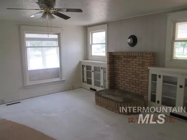 Payette, ID 83661,405 5th. Ave North