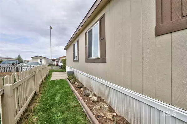 Nampa, ID 83687,616 N Kings Rd