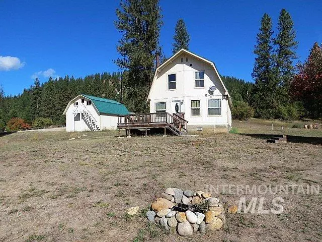 15 Fitchs Point Road, Garden Valley, ID 83622