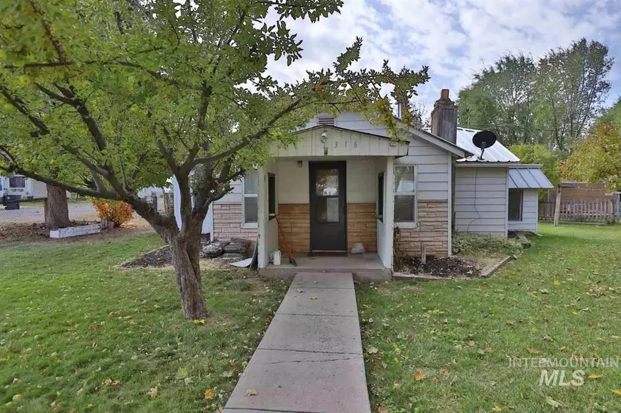 316 Maple Ave. West, Hansen, ID 83334