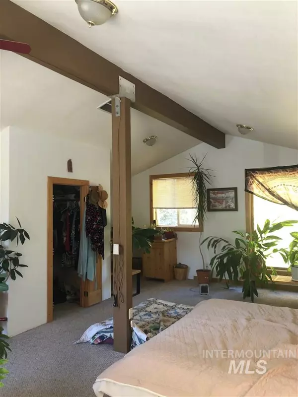 Mccall, ID 83638,1934 Pilgrim Cove Road