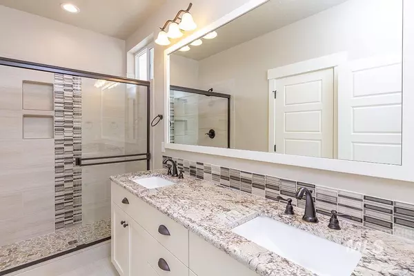 Kuna, ID 83634,878 E Buck Dr