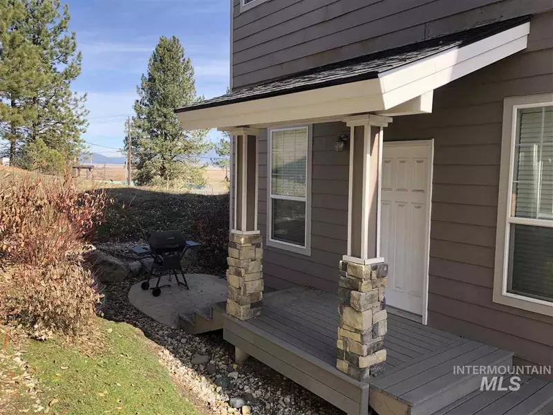 107 #2 Cabarton Rd, Cascade, ID 83611