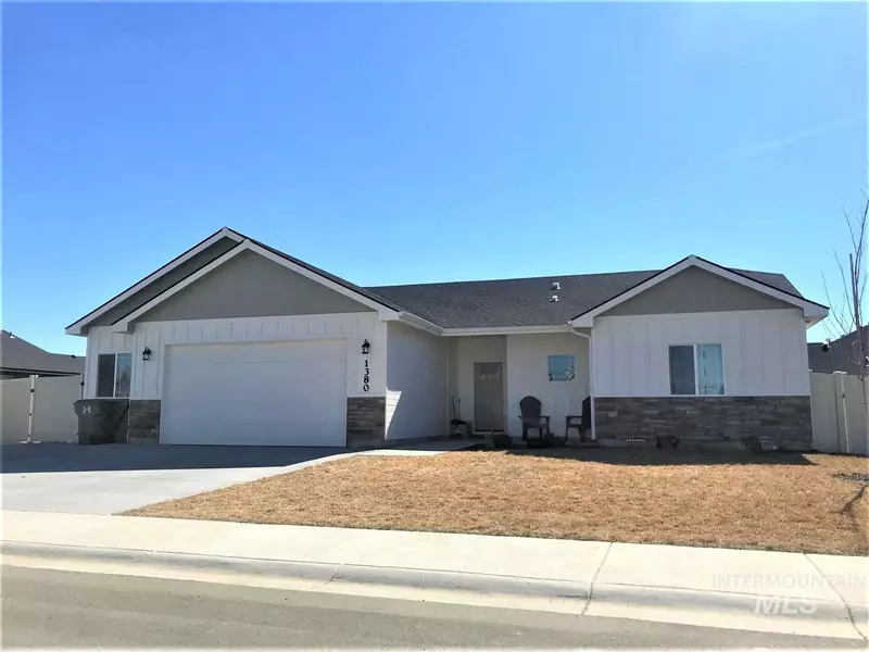 1380 Tamarack, Fruitland, ID 83619