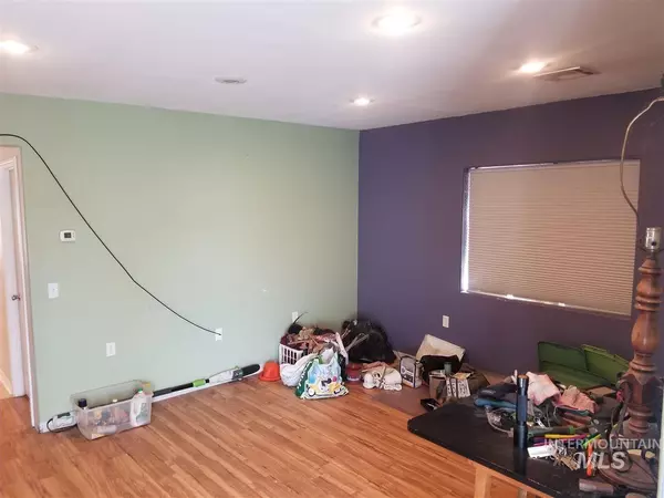 Clarkston, CA 94403,631 3rd Street