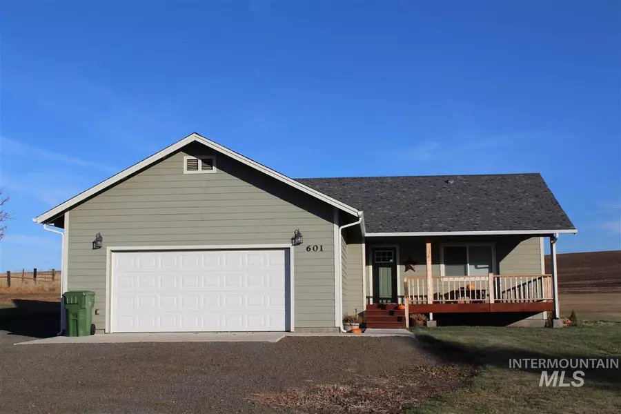 601 Beech Street, Nezperce, ID 83543