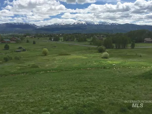 Mccall, ID 83638,14009 Easy Street