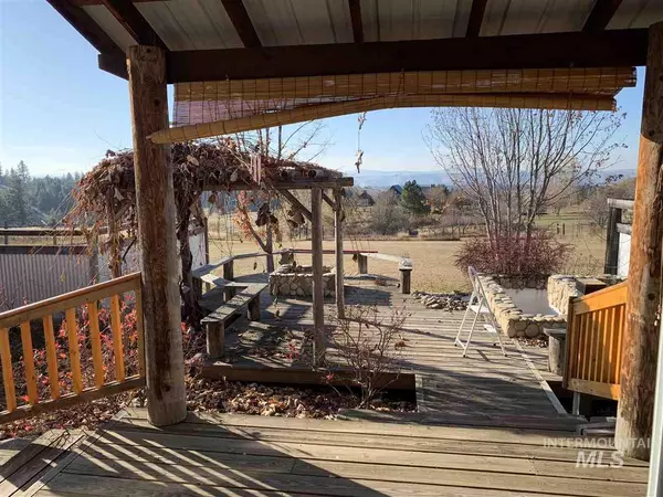 131 Tweedy Lane, Kooskia, ID 83539