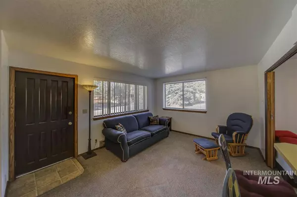 Mccall, ID 83638,301 Mcbride