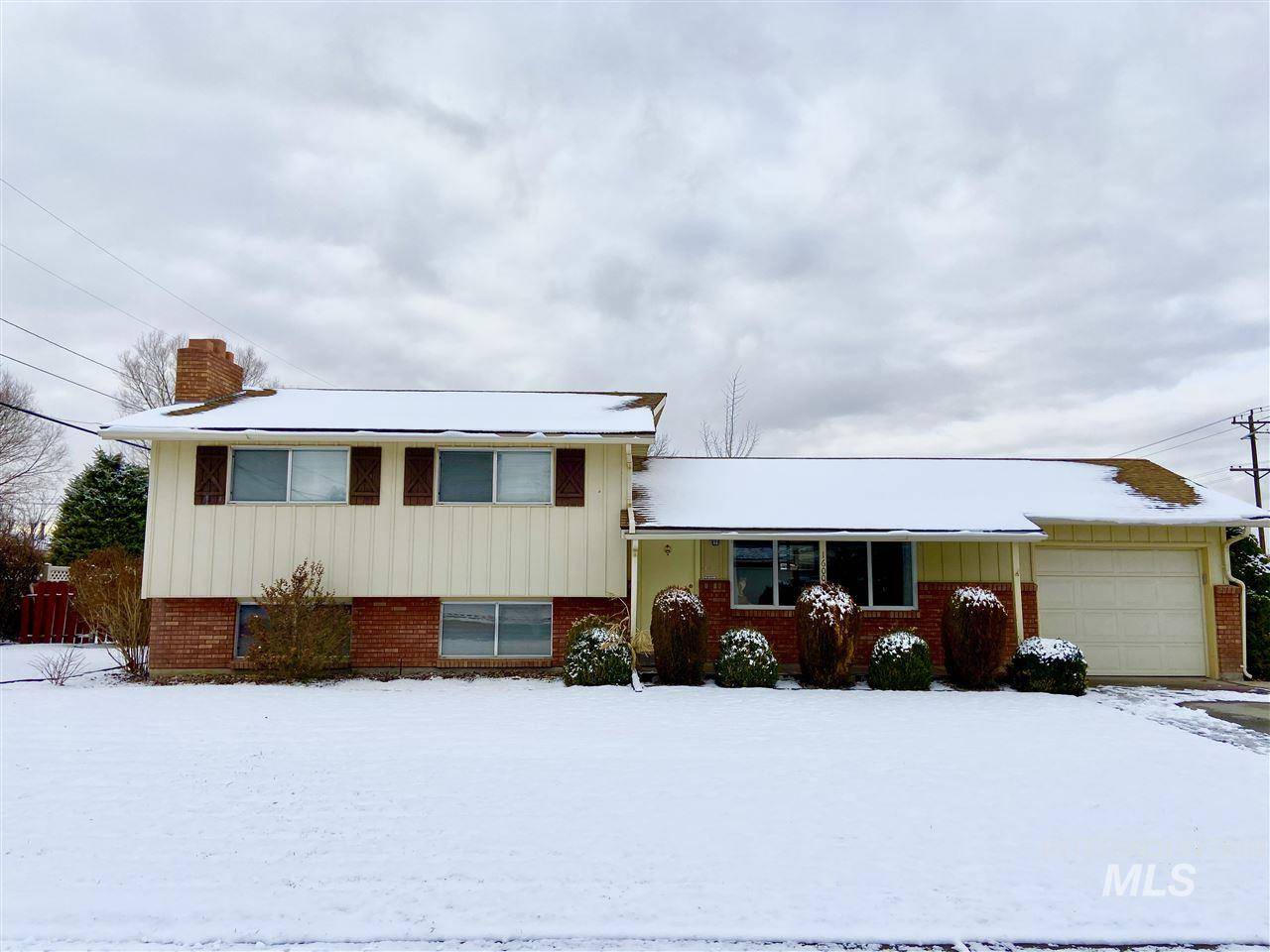 1600 Bennett Ave, Burley, ID 83318