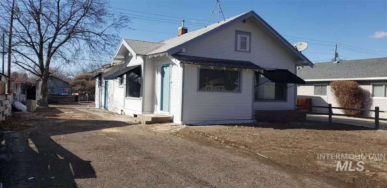 137 Van Buren, Twin Falls, ID 83301