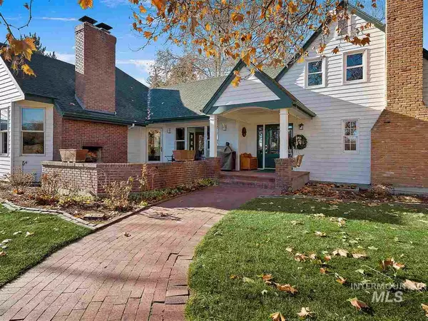 795 W River Heights Drive, Meridian, ID 83646