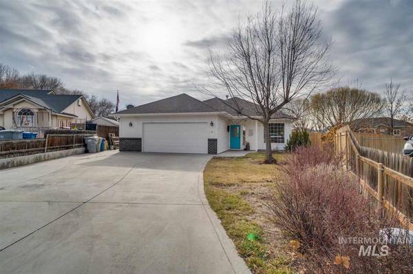 71 N Wedgwood, Nampa, ID 83651-2185