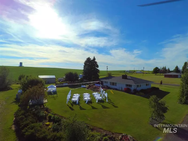 1002 6th Avenue, Nezperce, ID 83543