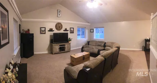 Filer, ID 83328,1005 W 6th St