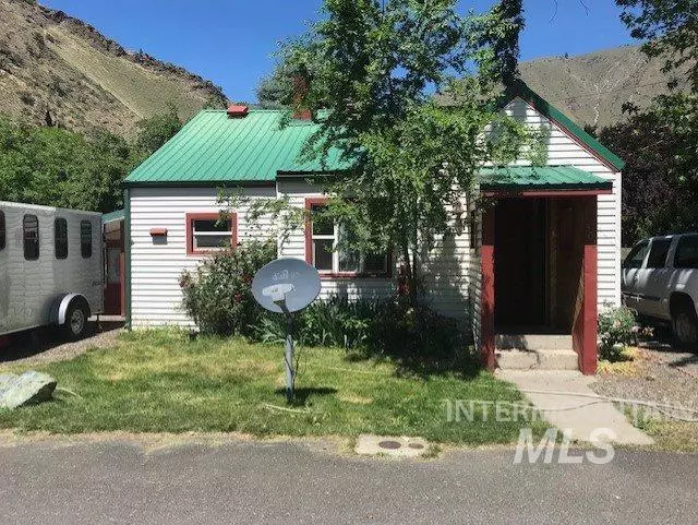 303 Church Street, Riggins, ID 83549