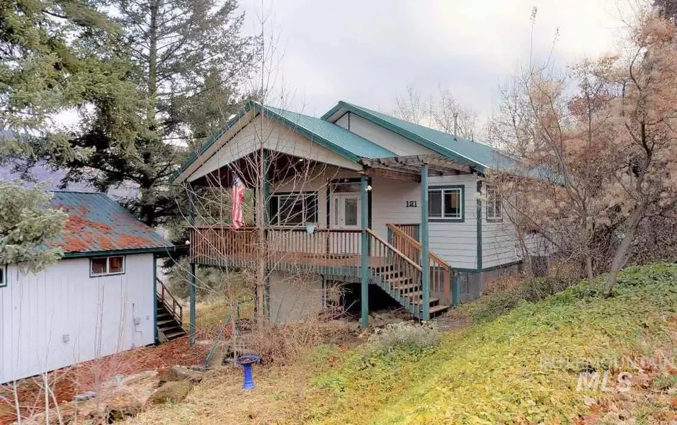 121 Old Main St, Juliaetta, ID 83535