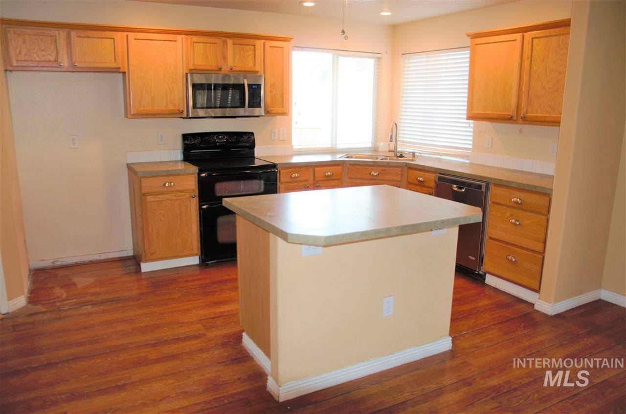 Nampa, ID 83651,1916 W Lake Pointe Court
