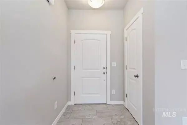 Boise, ID 83709,448 S Whisperwood Way