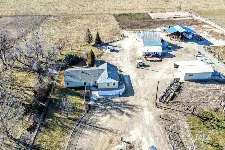 4287 Sand Hollow Rd, New Plymouth, ID 83655