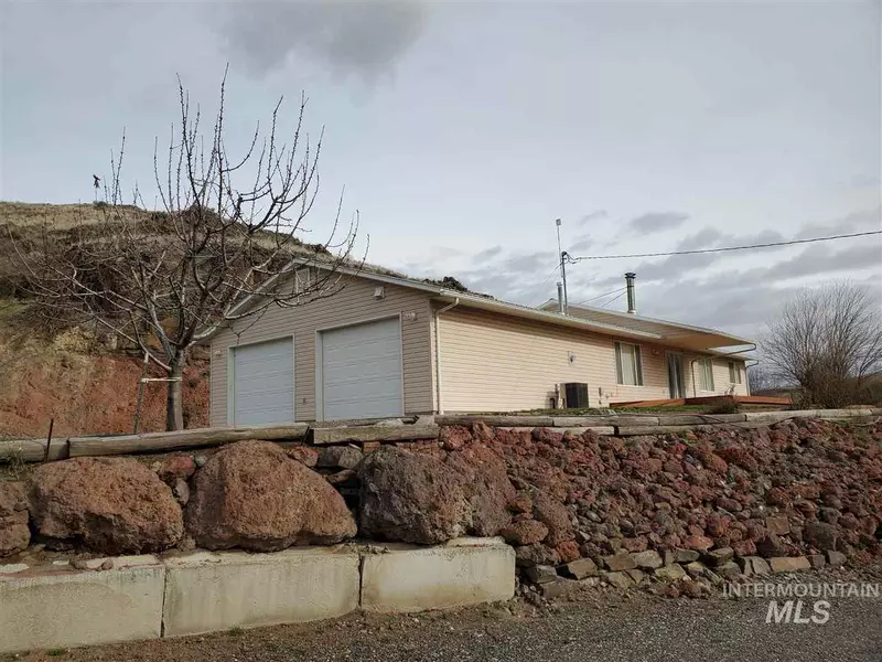 4382 Asotin Creek Rd, Asotin, WA 99402