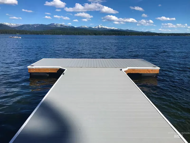 2168 Payette Dr, Mccall, ID 83638