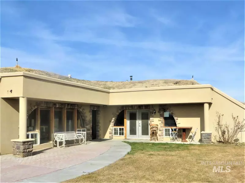 5860 Akron, New Plymouth, ID 83655