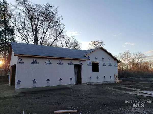 Weiser, ID 83672-0000,1227 E Commercial