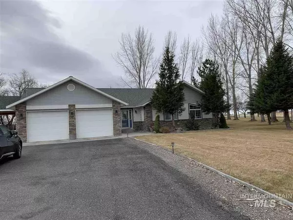 1213 E 2350 S, Hagerman, ID 83332