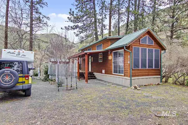 Kooskia, ID 83539,516 River Front Drive