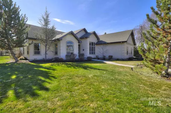 452 W Bogus View Dr, Eagle, ID 83616