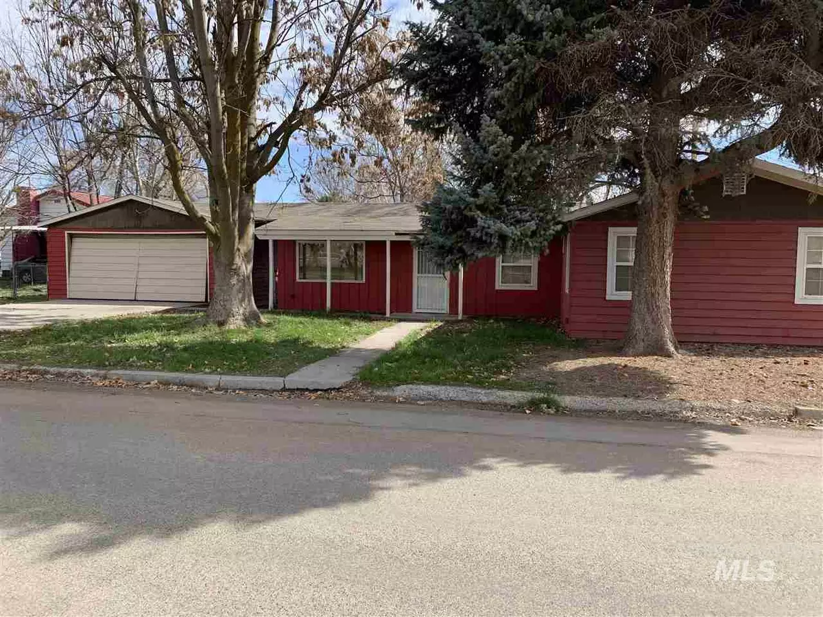 Weiser, ID 83672,940 E 4th St