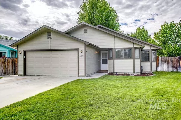 Garden City, ID 83714,6043 N Waterside Pl.