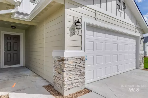 Mountain Home, ID 83647,880 SW Lago Dr.