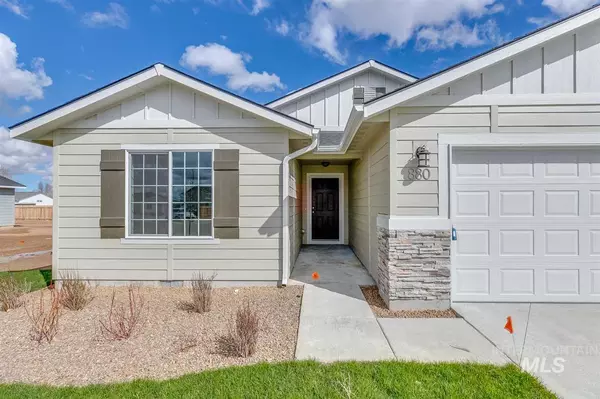 Mountain Home, ID 83647,880 SW Lago Dr.