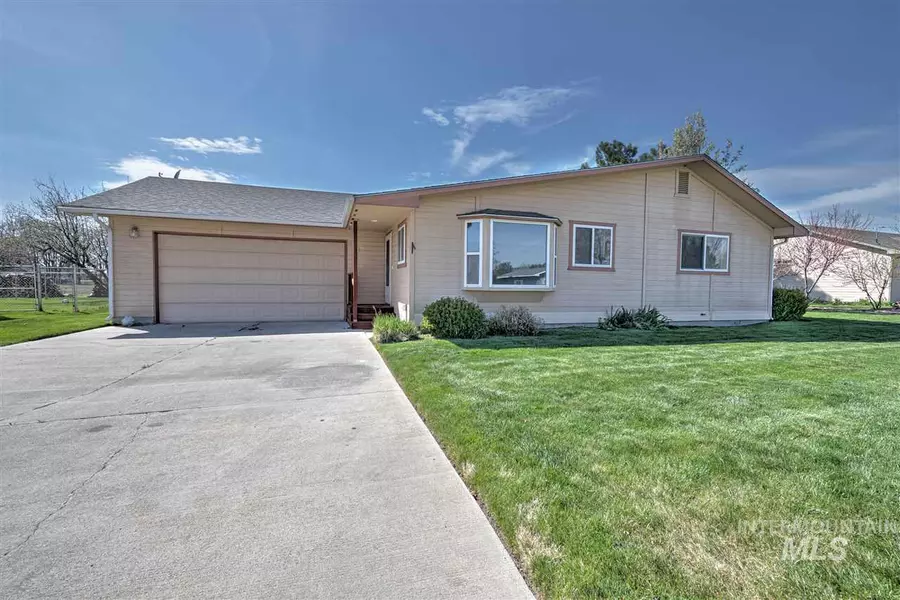 2501 Applewood Avenue, Fruitland, ID 83619