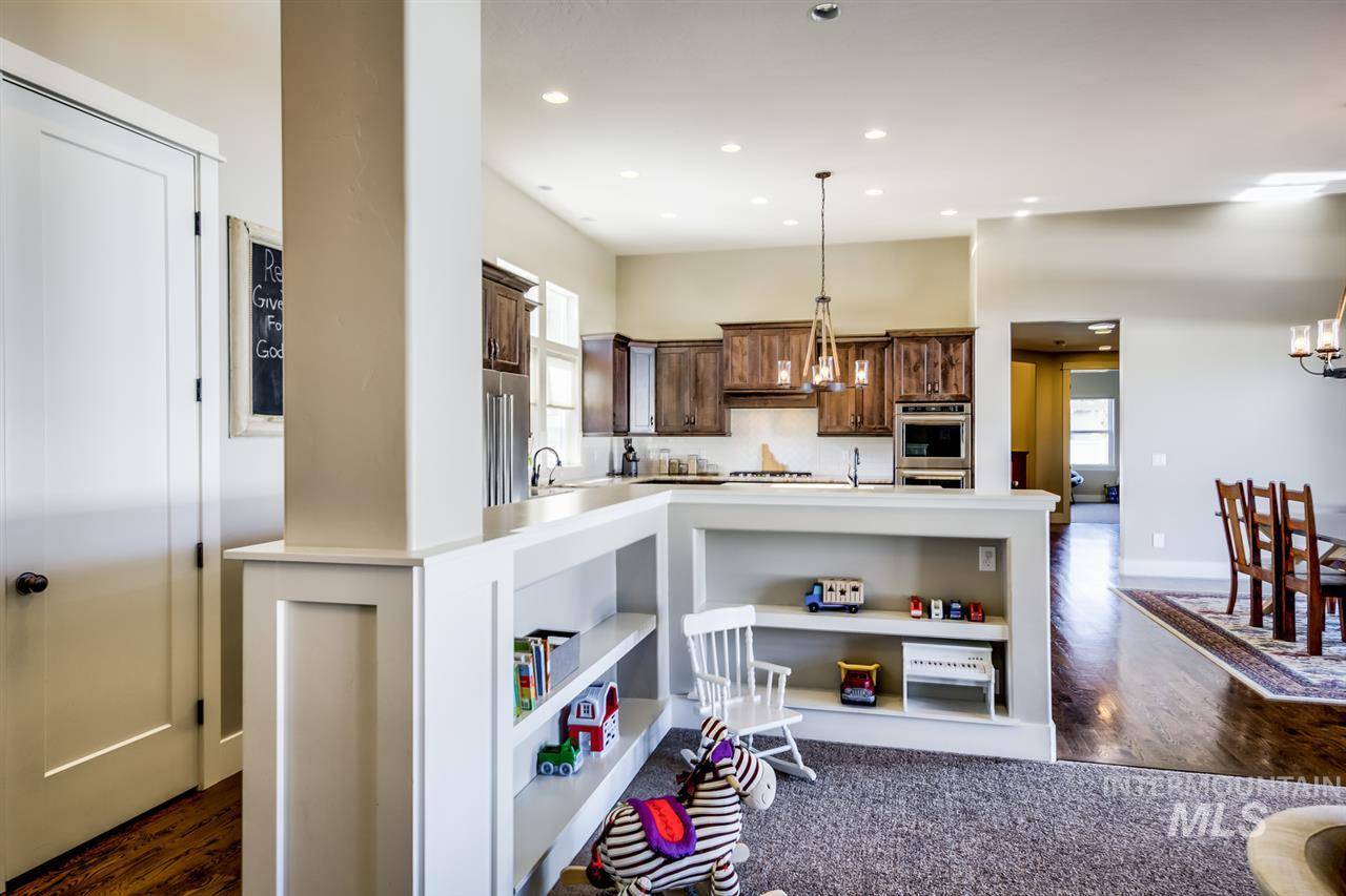 Eagle, ID 83616,2154 N Big River Pl
