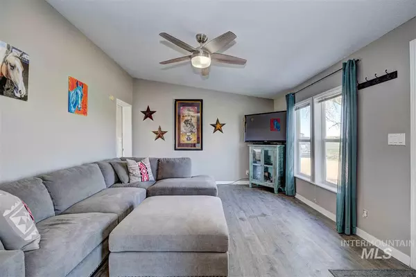 Caldwell, ID 83607,17172 Early