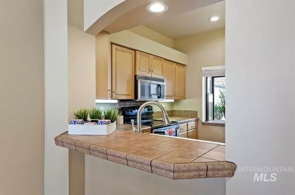 Boise, ID 83706,986 E Riverpark Ln