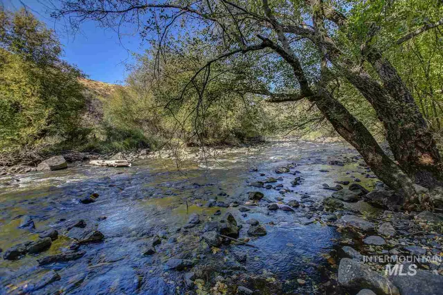 2-A E Slate Creek Road, White Bird, ID 83554