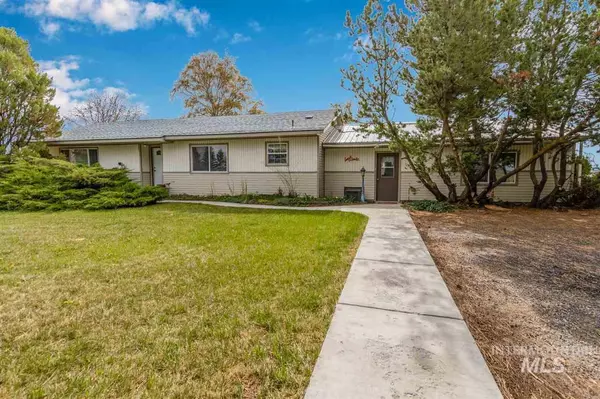 Gooding, ID 83330,1934 S 2100 E