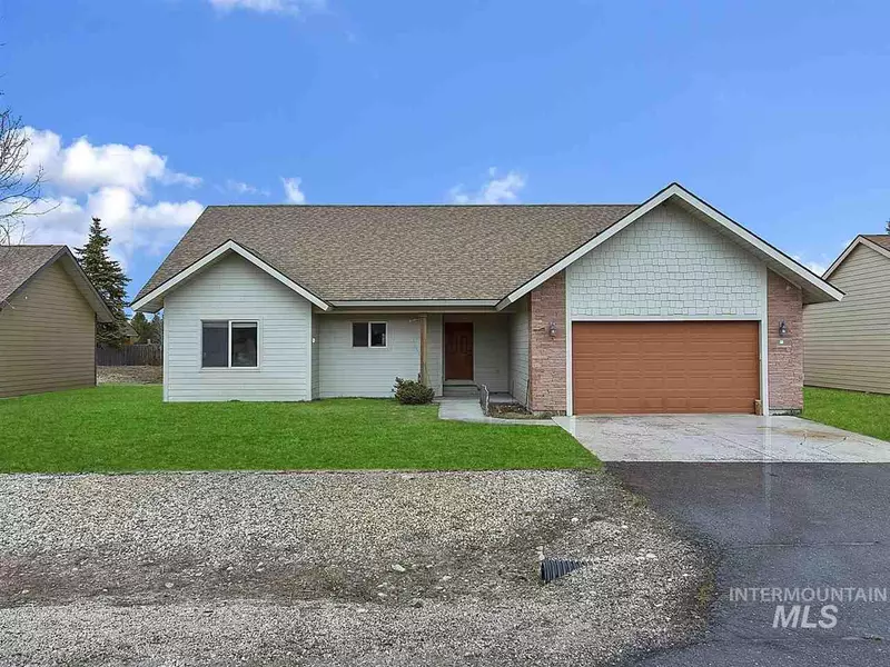 4 Charters Circle, Donnelly, ID 83615