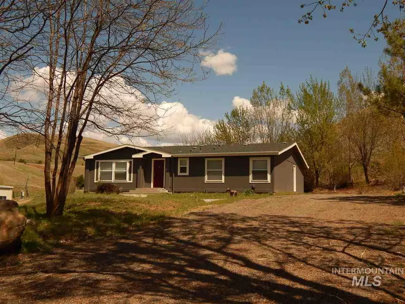 26 Jackass Creek Road, Horseshoe Bend, ID 83629